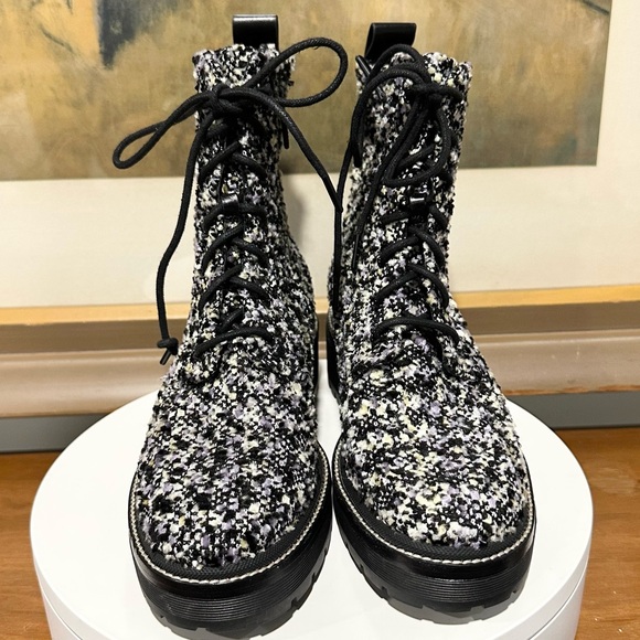 🌸TORY BURCH🌸 Miller Lug Sole Tweed & Leather Bootie In Black Size: 8.5 - Picture 4 of 8